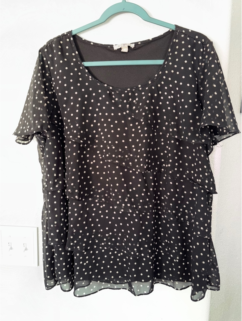 Roz & Ali Plus 1X Black Polka Dot Tiered Layer Chiffon Blouse Flutter Sleeve